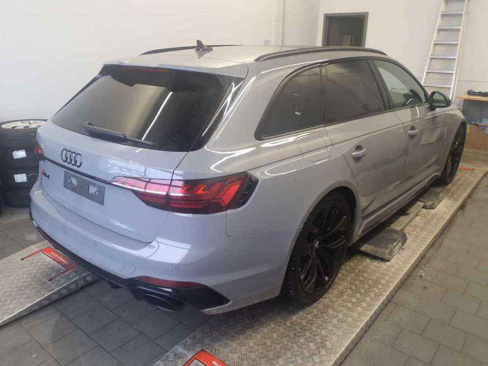 Audi RS4 - Imagem 5