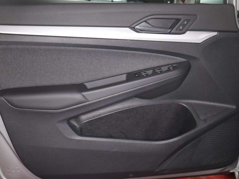 Volkswagen Golf Variant - Imagem 12