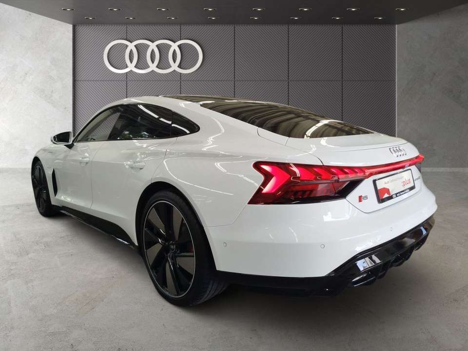 Audi RS e-tron GT - Imagem 4