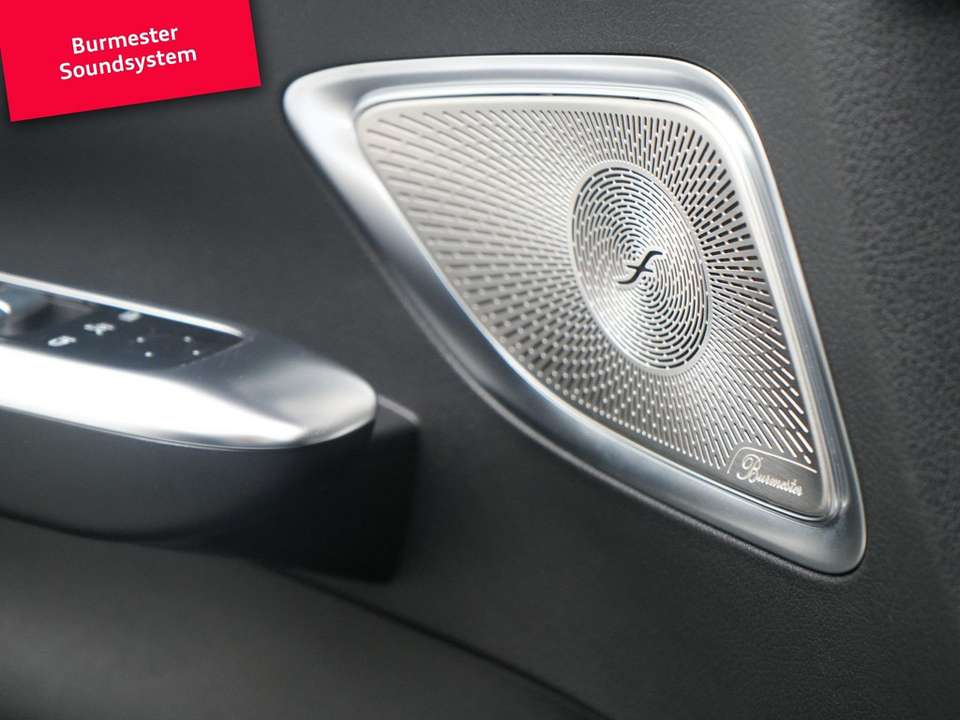 Mercedes-Benz C 300 - Imagem 6