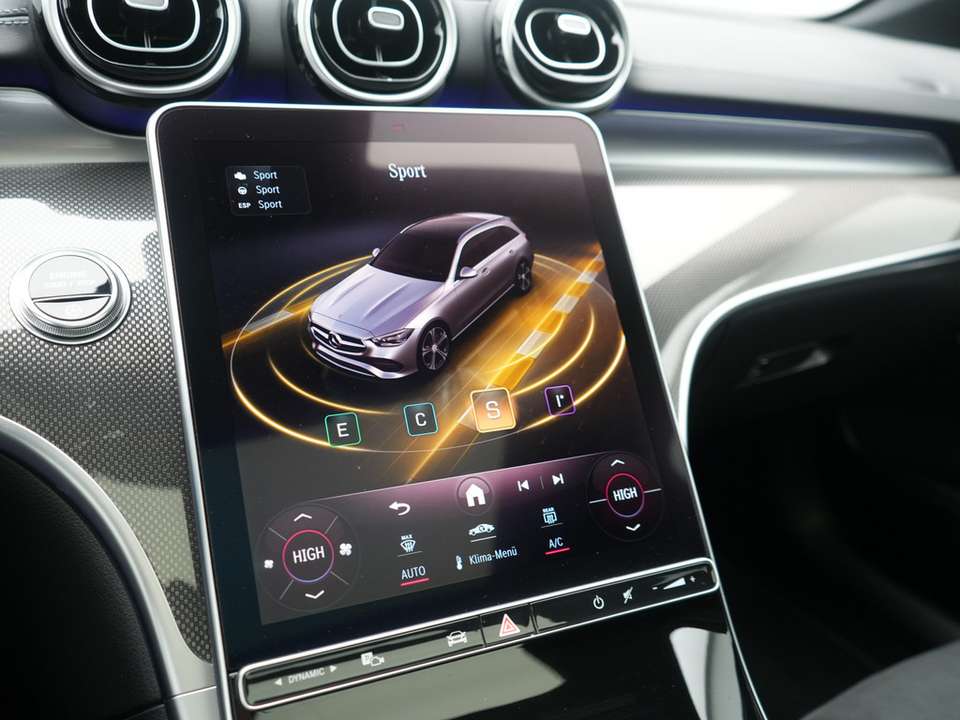 Mercedes-Benz C 300 - Imagem 12
