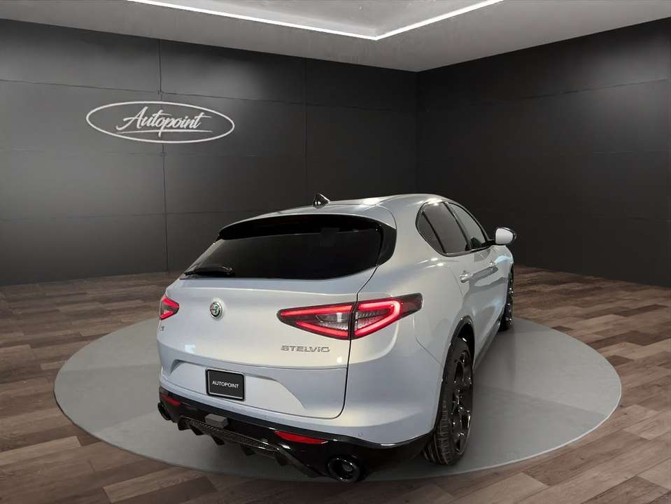 Alfa Romeo Stelvio - Imagem 7