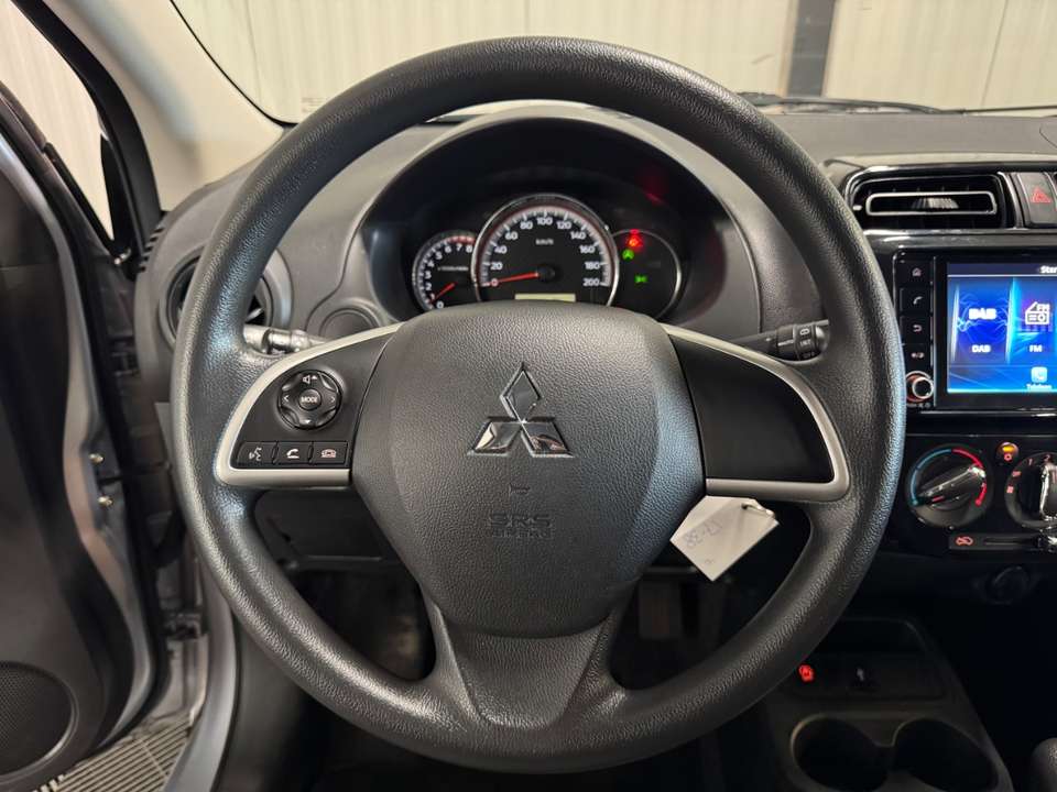Mitsubishi Space Star - Imagem 12