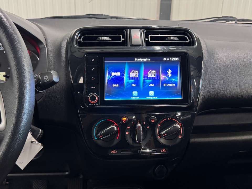 Mitsubishi Space Star - Imagem 15