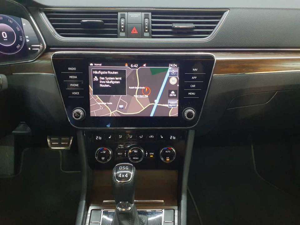 Skoda Superb - Imagem 8