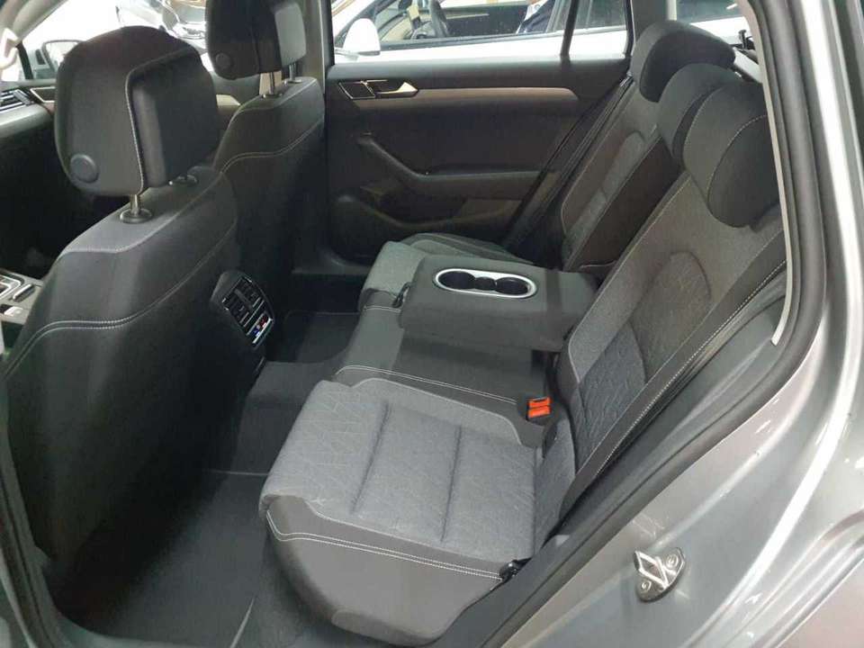 Volkswagen Passat - Imagem 8