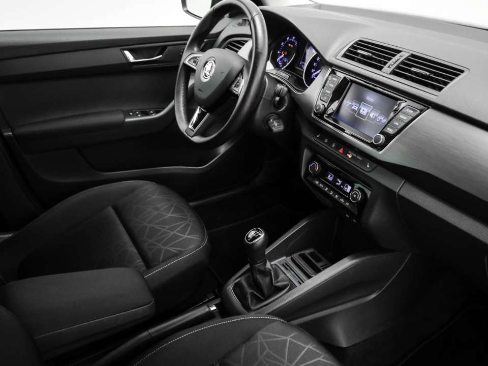 Skoda Fabia - Imagem 12