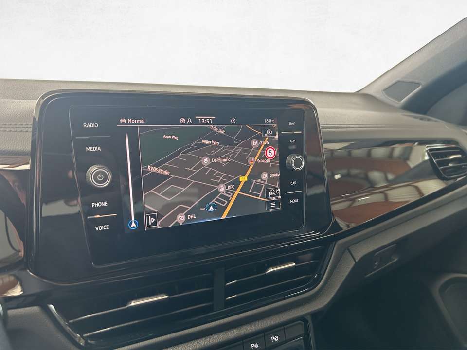 Volkswagen T-Roc - Imagem 15