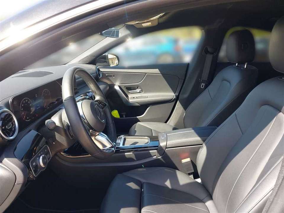 Mercedes-Benz CLA 180 - Imagem 8