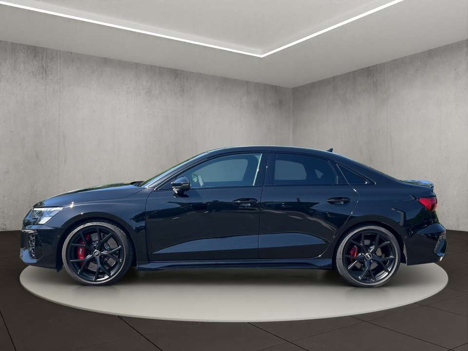Audi RS3 - Imagem 2