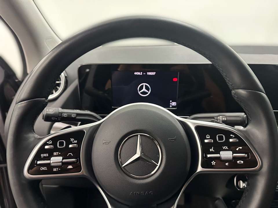 Mercedes-Benz GLA 220 - Imagem 9