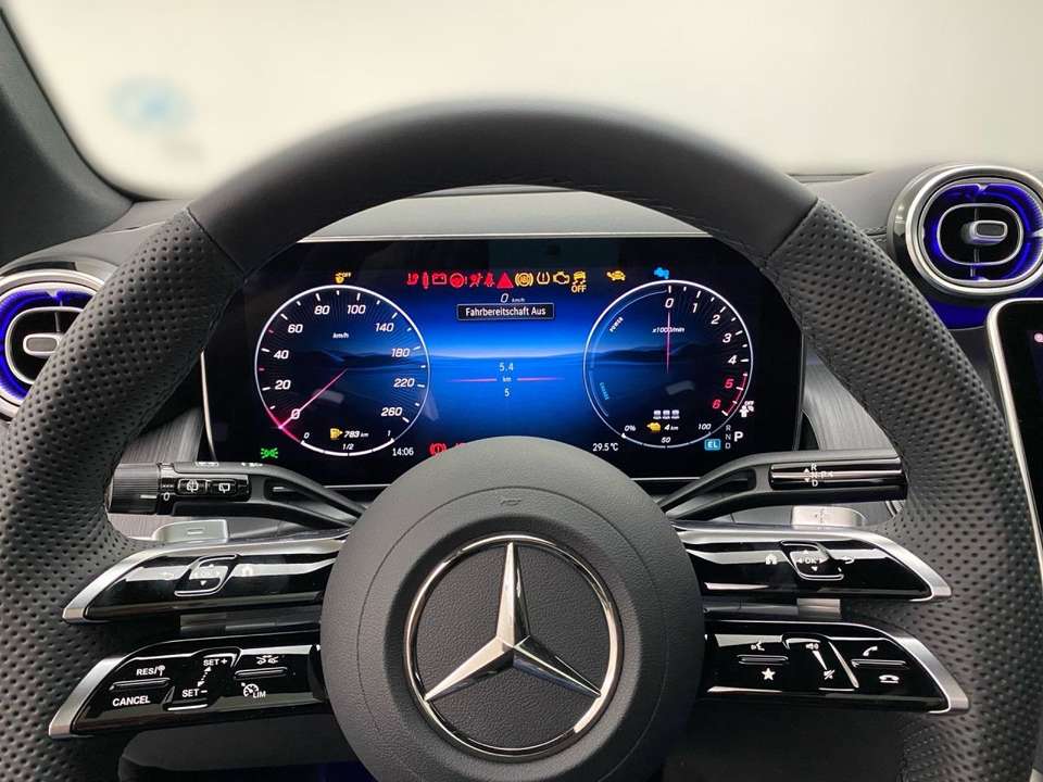 Mercedes-Benz GLC 300 - Imagem 9