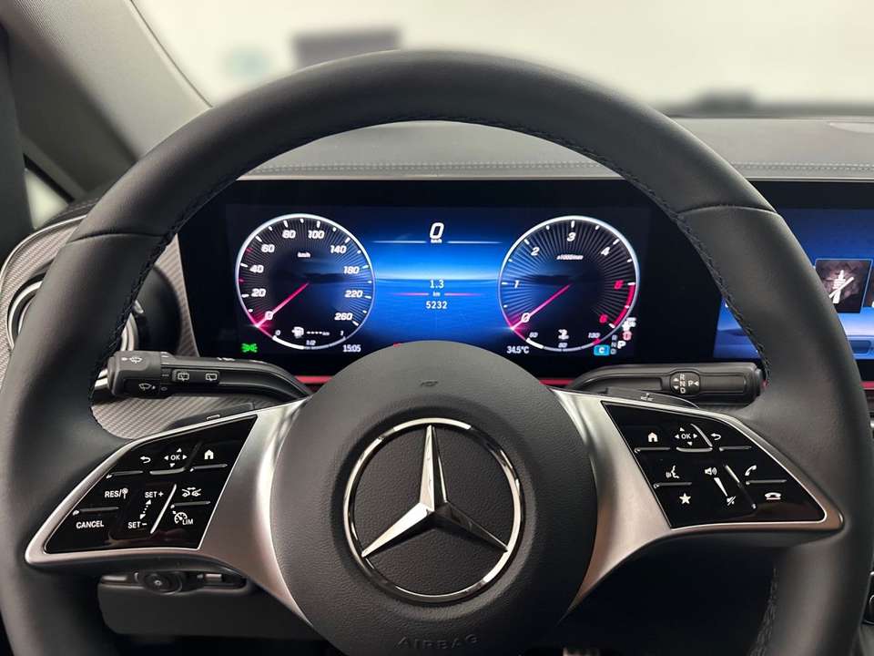 Mercedes-Benz V 300 - Imagem 9