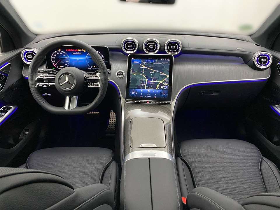 Mercedes-Benz GLC 300 - Imagem 11