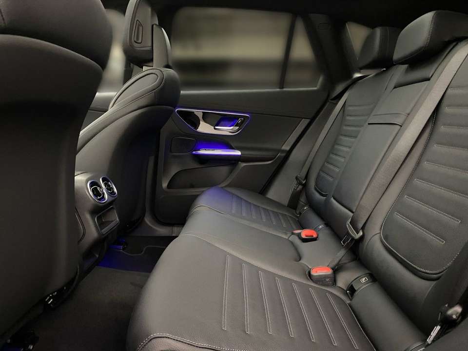Mercedes-Benz GLC 300 - Imagem 12