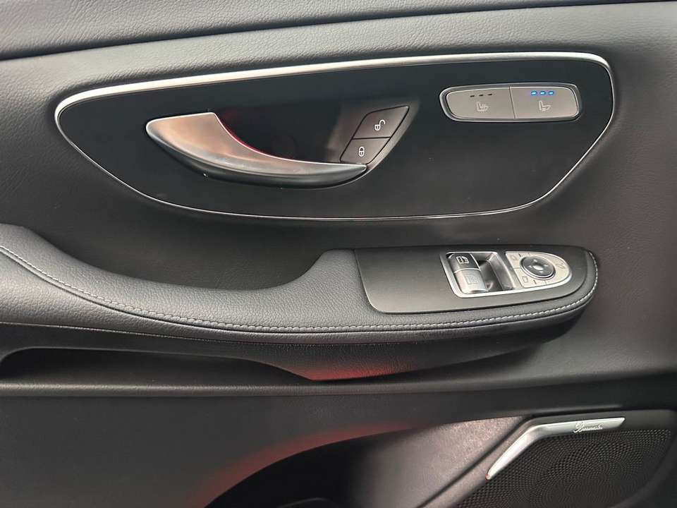 Mercedes-Benz V 300 - Imagem 15