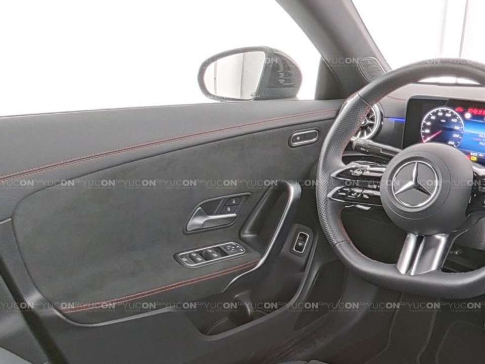 Mercedes-Benz CLA 180 - Imagem 9