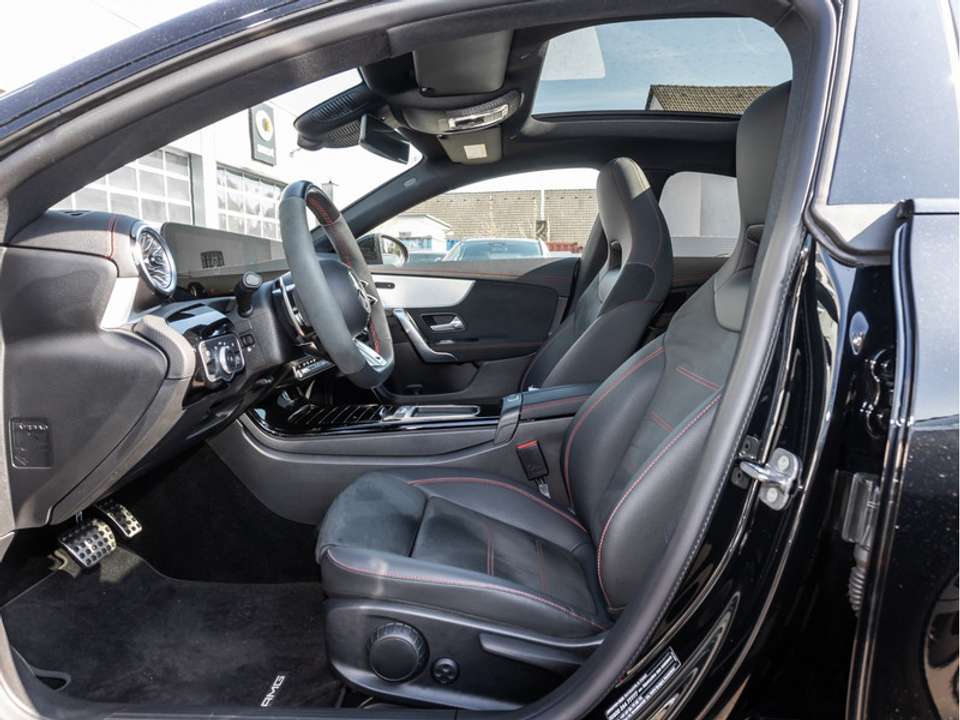 Mercedes-Benz CLA 35 AMG - Imagem 11