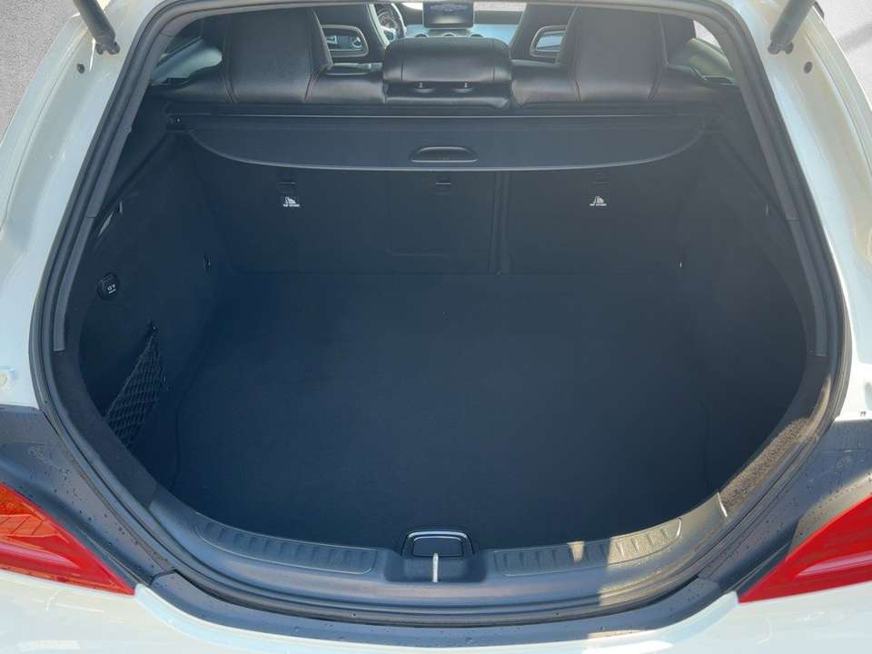 Mercedes-Benz CLA 180 - Imagem 7