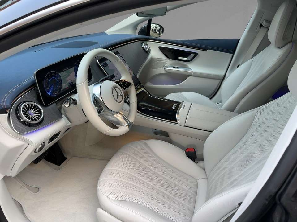 Mercedes-Benz EQE 350 - Imagem 8