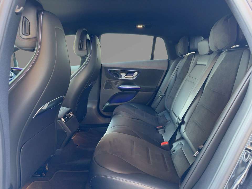 Mercedes-Benz EQE 350 - Imagem 9
