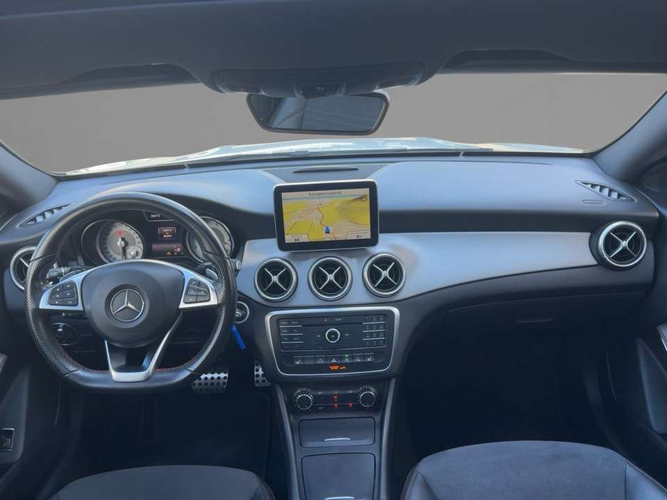 Mercedes-Benz CLA 180 - Imagem 10