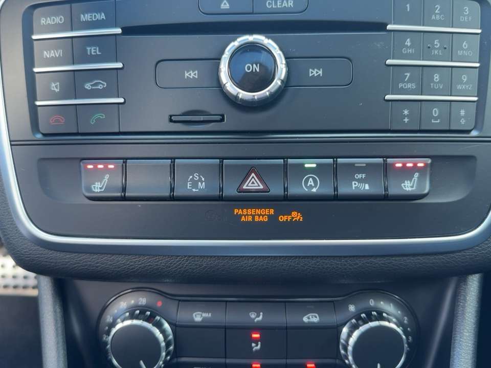 Mercedes-Benz CLA 180 - Imagem 14