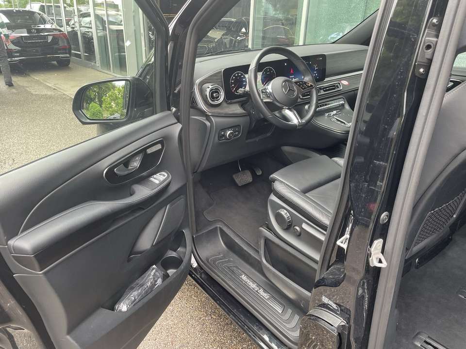 Mercedes-Benz V 300 - Imagem 12