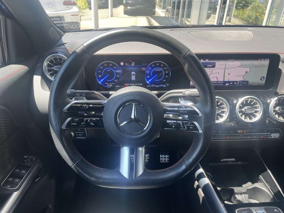 Mercedes-Benz EQA 350 - Imagem 14