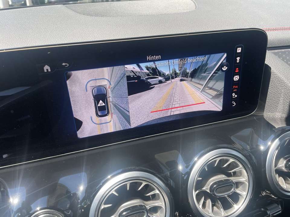 Mercedes-Benz EQA 350 - Imagem 15
