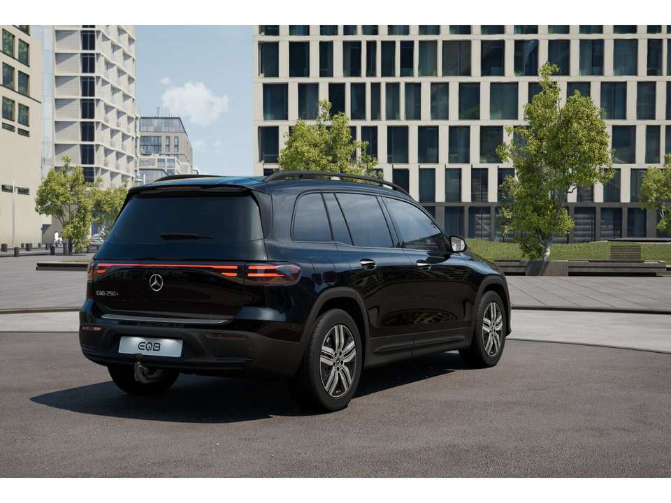 Mercedes-Benz EQB 250 - Imagem 2