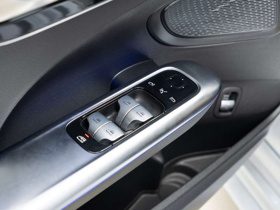 Mercedes-Benz C 180 - Imagem 8