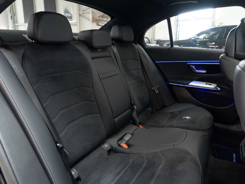 Mercedes-Benz E 220 - Imagem 15