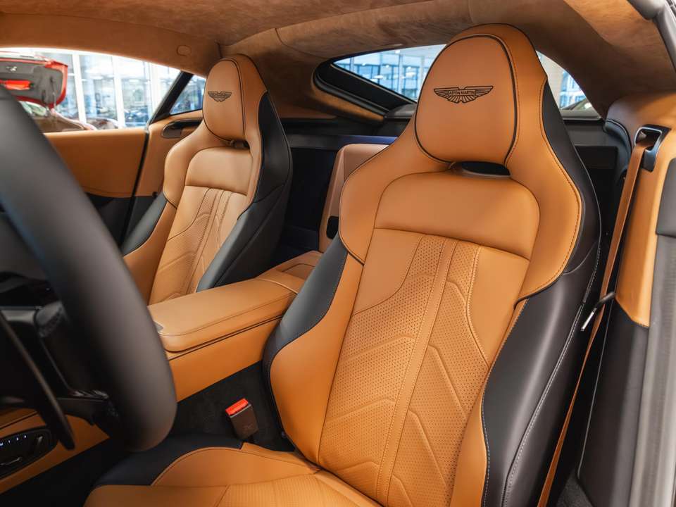 Aston Martin Vantage - Imagem 5