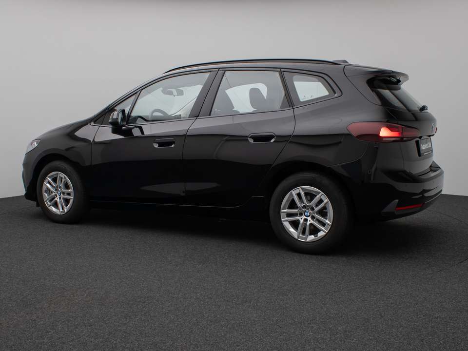 BMW 216 - Imagem 10