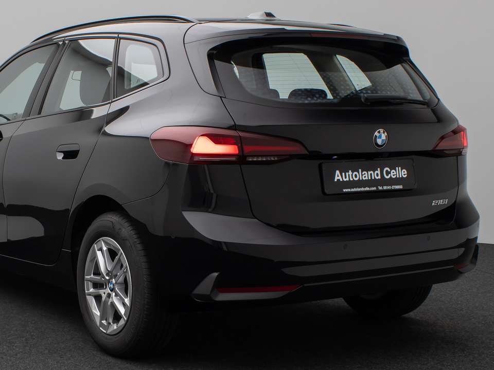 BMW 216 - Imagem 13