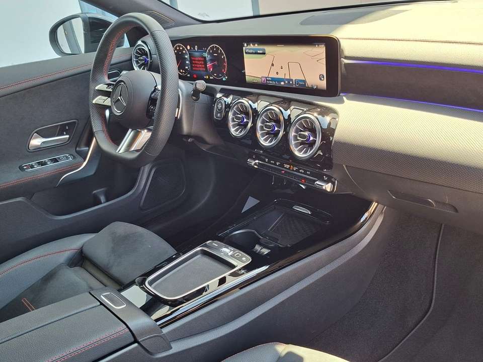 Mercedes-Benz CLA 200 - Imagem 8