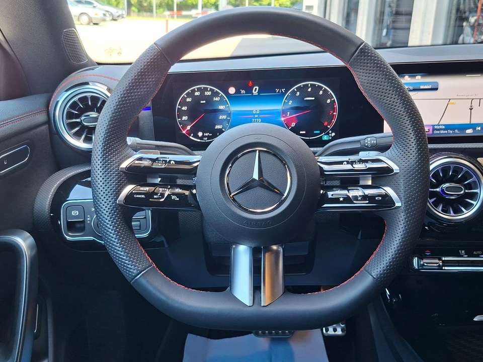 Mercedes-Benz CLA 200 - Imagem 9
