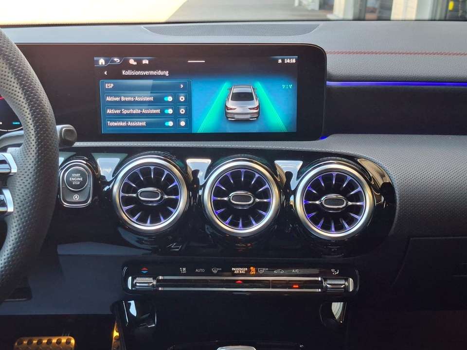 Mercedes-Benz CLA 200 - Imagem 11