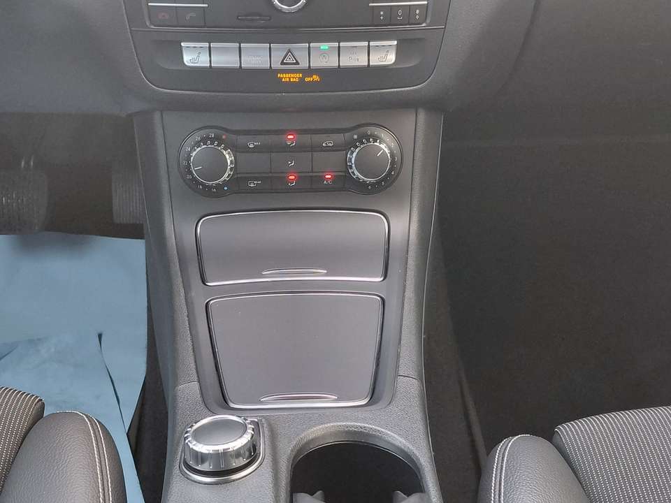 Mercedes-Benz B 180 - Imagem 12