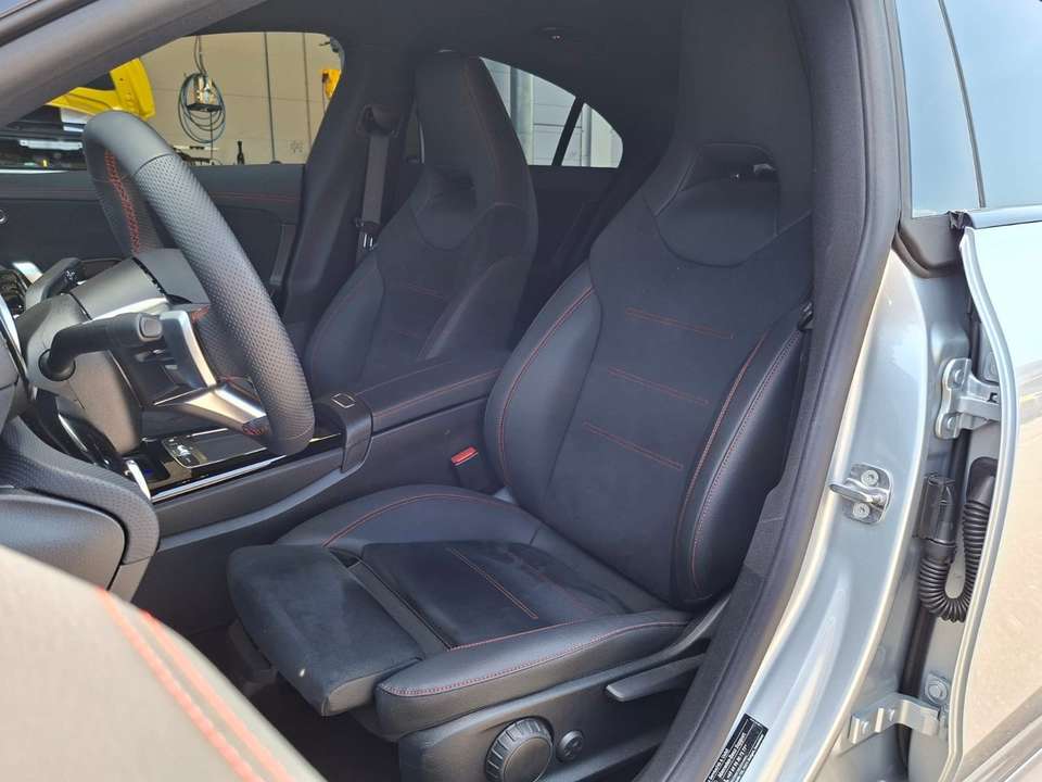 Mercedes-Benz CLA 200 - Imagem 14