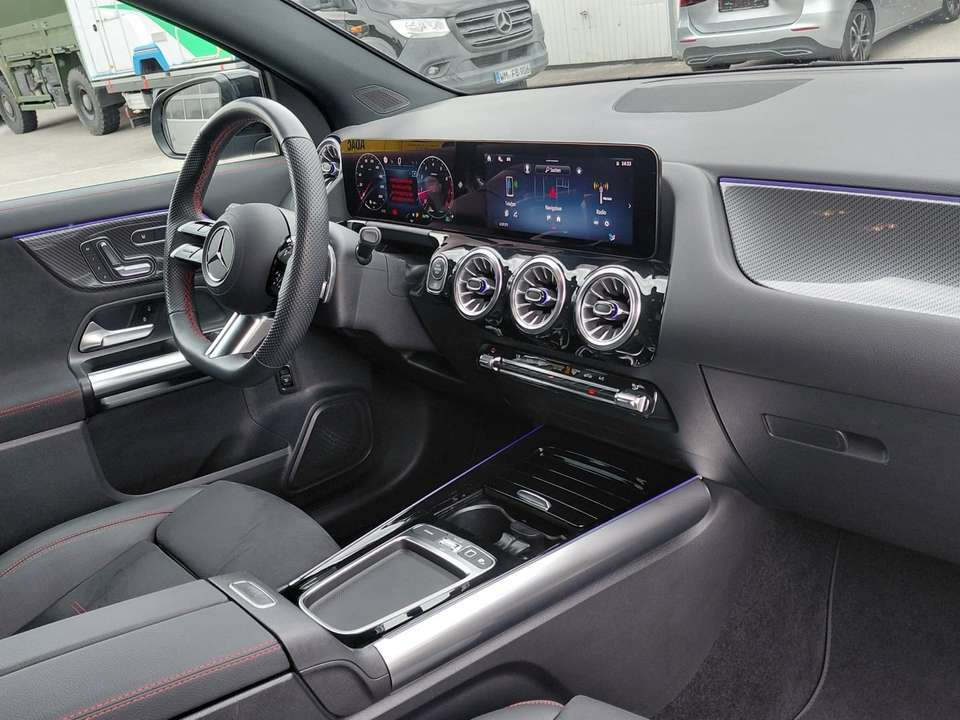 Mercedes-Benz GLA 220 - Imagem 12