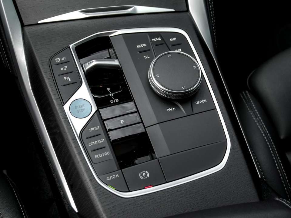 BMW i4 - Imagem 11