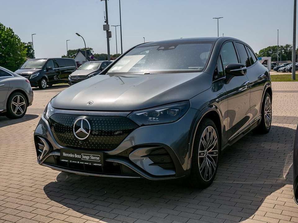 Mercedes-Benz EQE SUV - Imagem 11