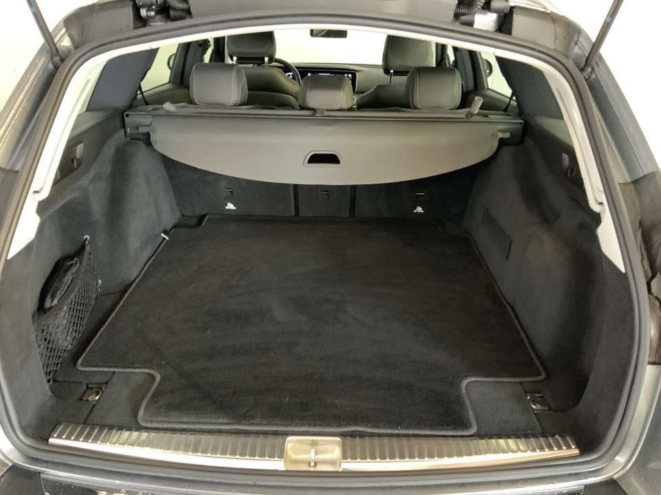 Mercedes-Benz E 220 - Imagem 7