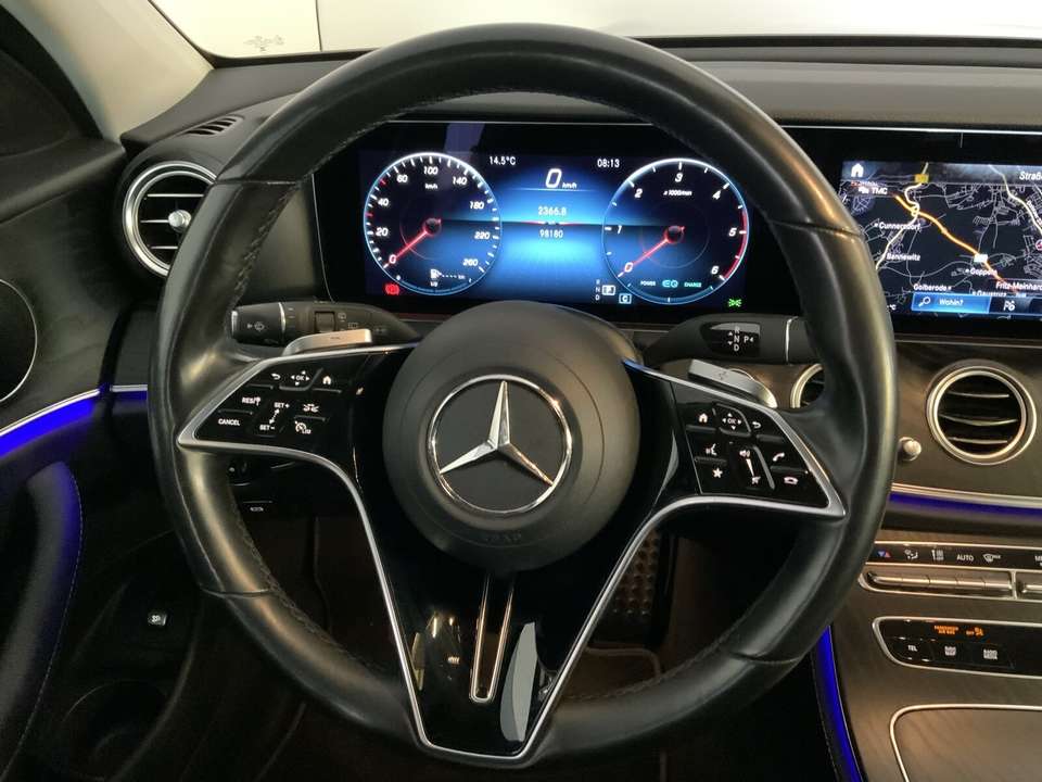 Mercedes-Benz E 220 - Imagem 10