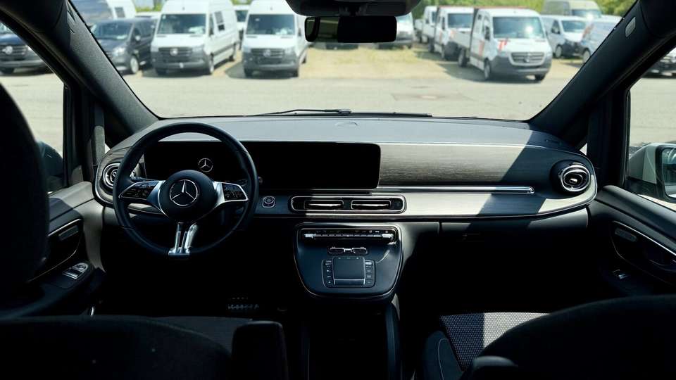 Mercedes-Benz V 250 - Imagem 12
