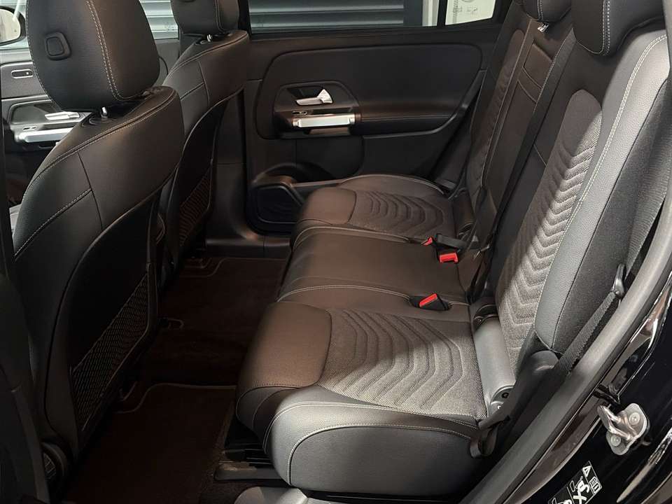 Mercedes-Benz EQB 250 - Imagem 15