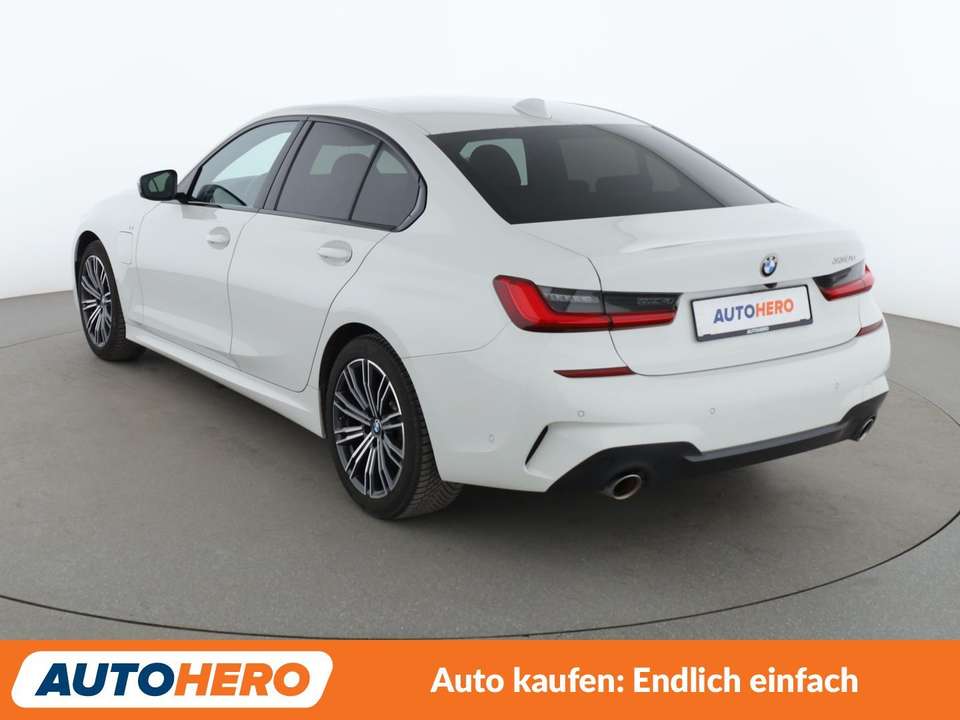 BMW 330 - Imagem 4
