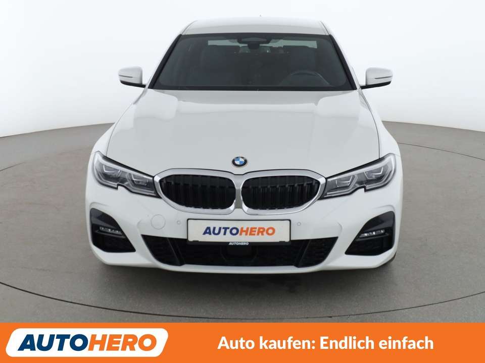 BMW 330 - Imagem 9